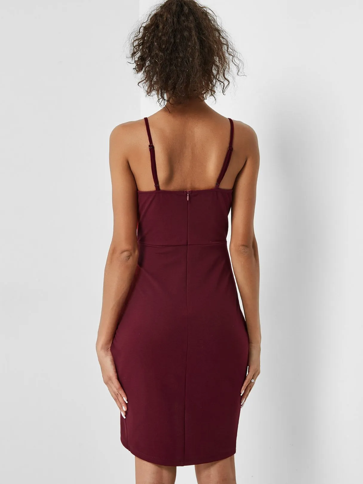 Wholesale Burgundy Sleeveless Plain Backless Spaghetti Strap Wrap Bodycon Hem Sexy Dresses